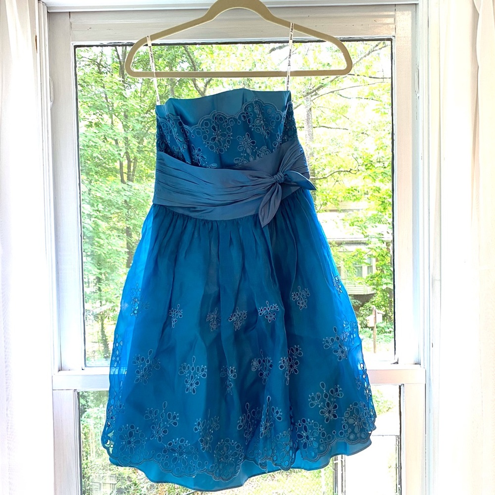 NWT Betsy Johnson Blue Size 4 Strapless Eyelet Trim Mini Dress